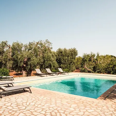 Апартаменты Helloapulia - Trulli Fico D'india Челье-Мессапика